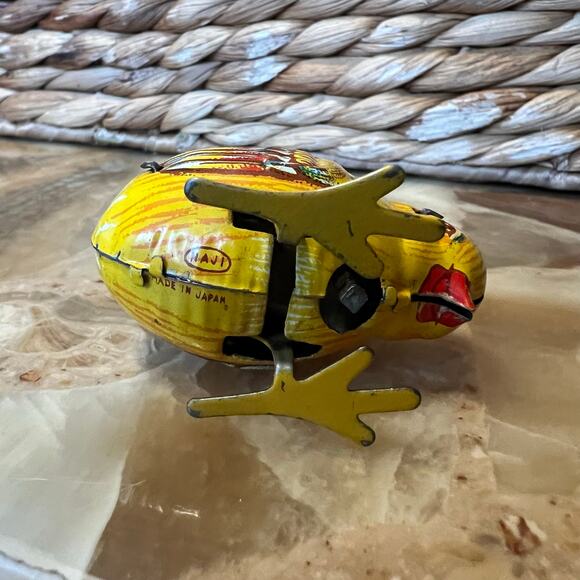 Wind Up Chickie Toy - Picture 5 of 5